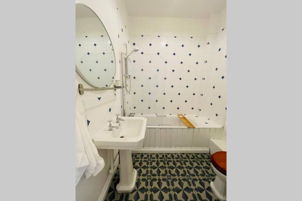 Nomihomes-Otis House-Free Parking X 2-Central -10Ppl Exeter Dış mekan fotoğraf